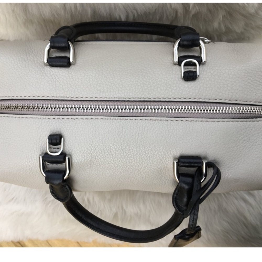 Michael Kors Kirby Satchel Very Clean like New🖤 - Picture 3 of 6